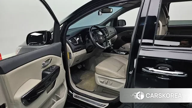 Kia The New Carnival 2019 Черный из Кореи, фото 2