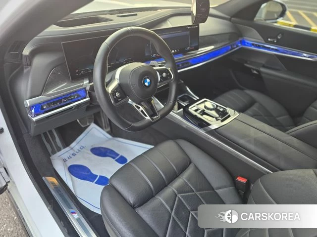 BMW 7 Series (G70) 2024 Белый из Кореи, фото 2