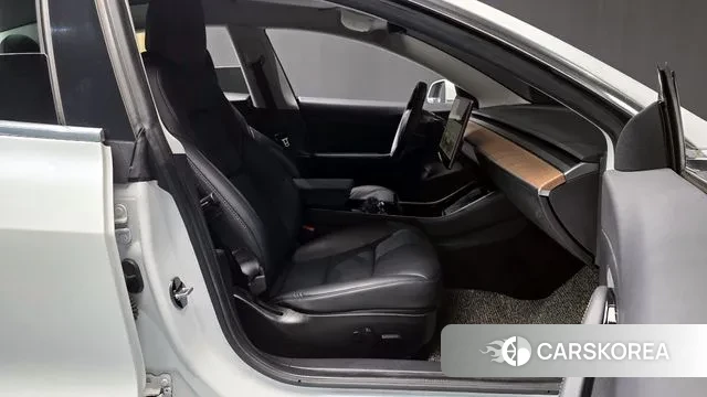 Tesla Model 3 2020 Белый из Кореи, фото 2