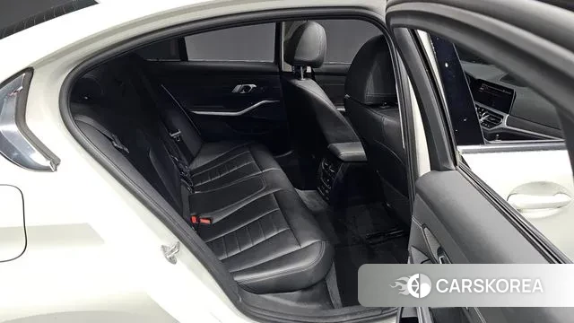 BMW 3 Series (G20) 2019 Белый из Кореи, фото 2