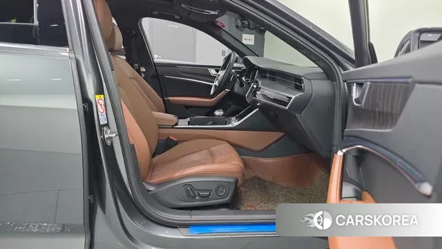 Audi A6 (C8) 2022 Серый из Кореи, фото 2