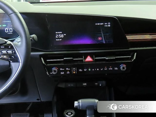 Kia Di Ol Nu Niro 2022 Черный из Кореи, фото 2