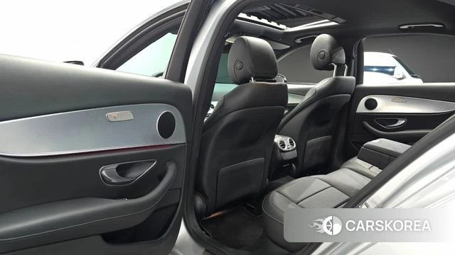 Mercedes-Benz E-Class W213 2020 Серебряный из Кореи, фото 2