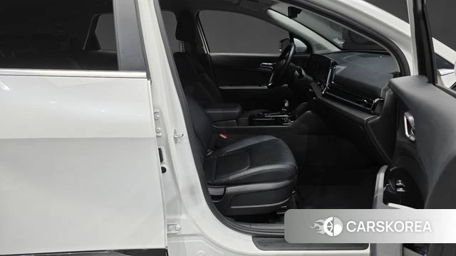 Kia Sportage 5th Generation 2023 Белый из Кореи, фото 2