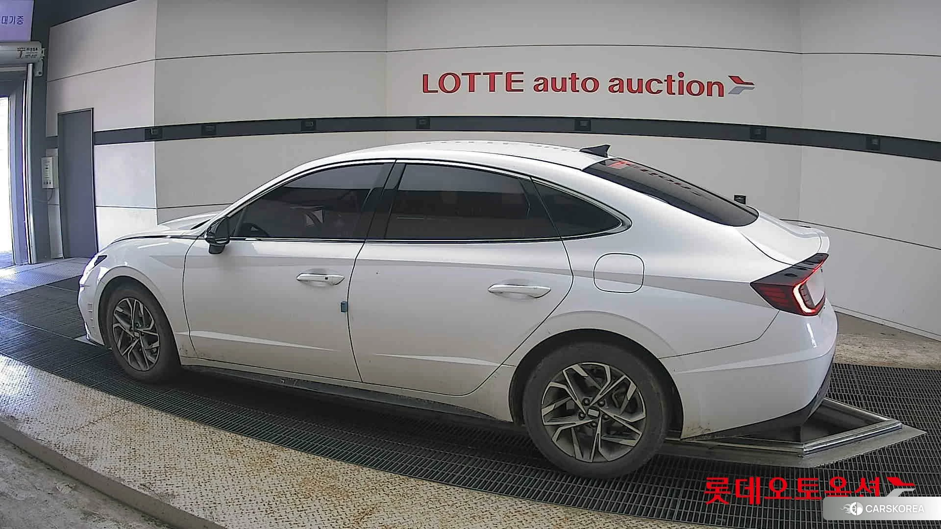 Hyundai Sonata 2023 Serenity White Pearl (Optional addition) из Кореи, фото 2