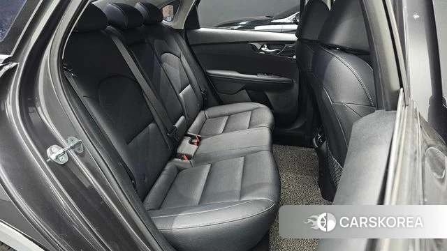 Kia The New K3 2nd generation 2022 Серый из Кореи, фото 2