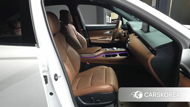 Genesis GV70 2021 Белый из Кореи, фото 2