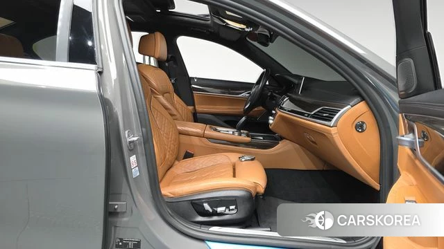 BMW 7 Series (G11) 2020 Серебристо-серый из Кореи, фото 2
