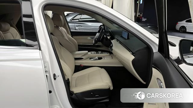 Genesis GV70 2021 Белый из Кореи, фото 2