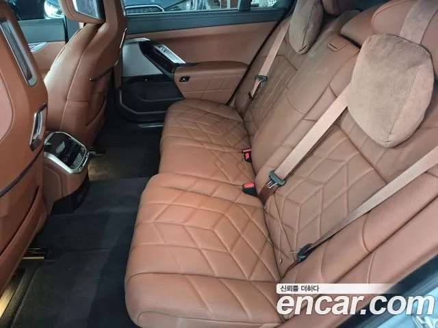 BMW 7 Series (G70) 2024 Небесно-голубой из Кореи, фото 2