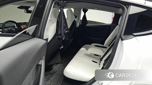 Tesla Model Y 2024 Белый из Кореи, фото 2