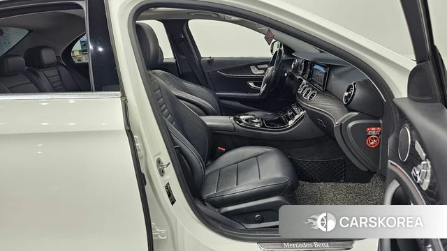 Mercedes-Benz E-Class W213 2019 Белый из Кореи, фото 2