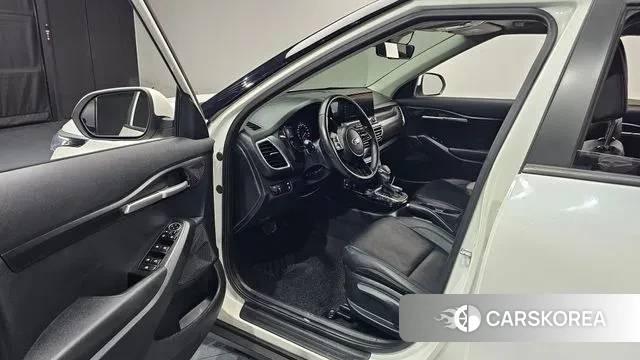 Kia Seltos 2021 Белый из Кореи, фото 2