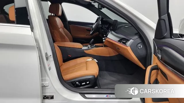 BMW 5 Series (G30) id 3213151 из Кореи 2