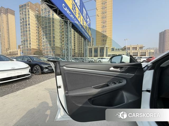 Volkswagen Lingdu 2024 Белый из Китая, фото 2