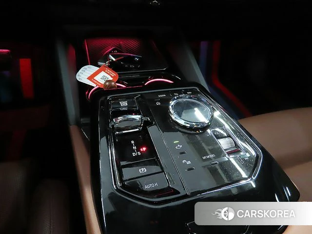 BMW 5 Series (G60) 2024 Белый из Кореи, фото 2