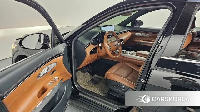 Genesis GV70 2021 Черный из Кореи, фото 2