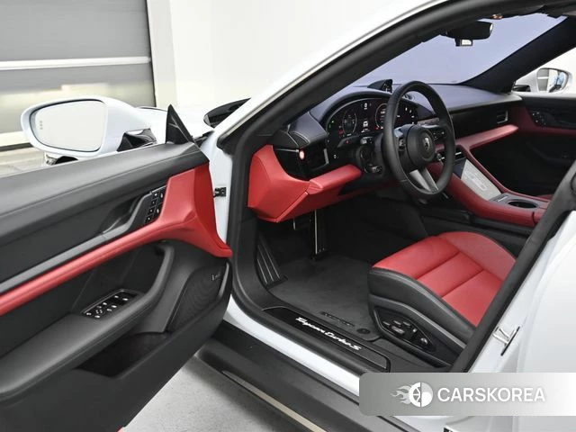 Porsche Taycan 2025 Белый из Кореи, фото 2