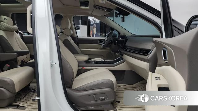 Kia The New Carnival 4th Generation 2025 Белый из Кореи, фото 2