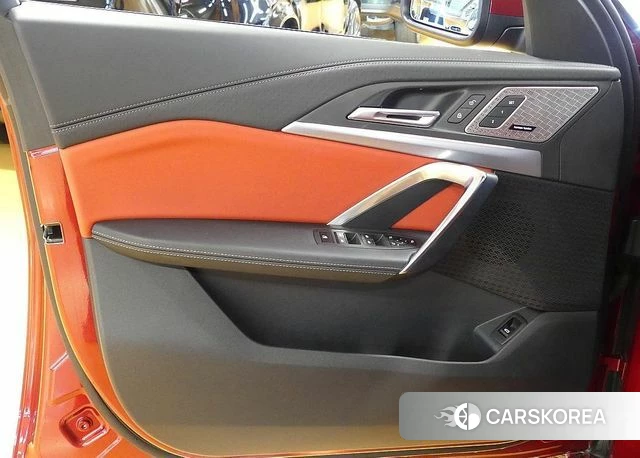 BMW X2 (U10) 2025 Красный из Кореи, фото 2