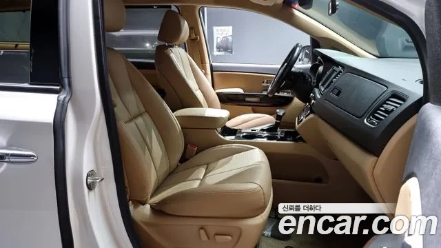 Kia The New Carnival 2019 Белый из Кореи, фото 2