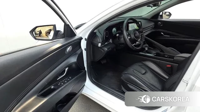 Hyundai Avante Hybrid (CN7) 2022 Белый из Кореи, фото 2