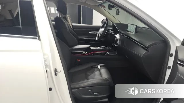 Genesis GV70 2024 Белый из Кореи, фото 2