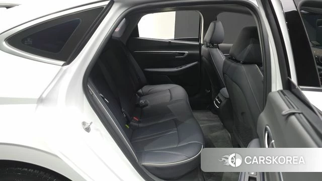 Hyundai Sonata D Edge Hybrid (DN8) 2024 Белый из Кореи, фото 2