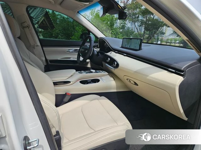 Genesis GV70 2022 Белый из Кореи, фото 2