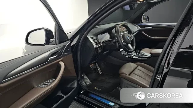 BMW X3 (G01) 2024 Черный из Кореи, фото 2