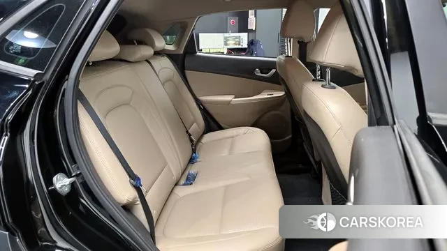 Hyundai Kona 2018 Черный из Кореи, фото 2