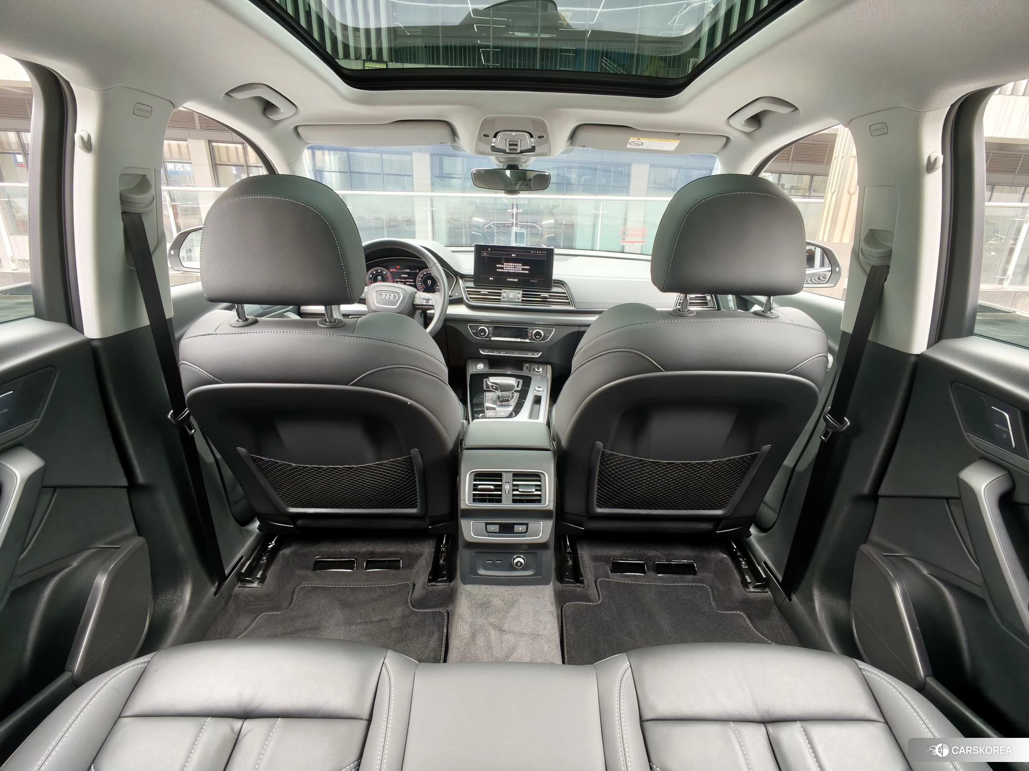 Audi Q5L 2023 Черный из Китая, фото 2