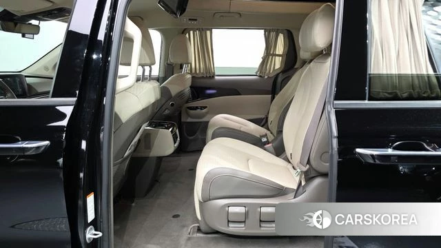 Kia Carnival 4th generation 2023 Черный из Кореи, фото 2