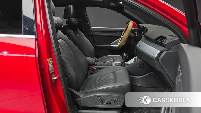 Audi Q3 (F3) 2020 Красный из Кореи, фото 2