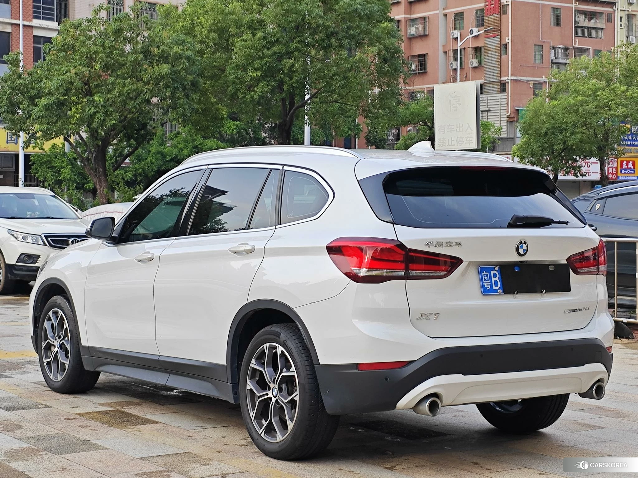 BMW X1 2021 Белый из Китая, фото 2