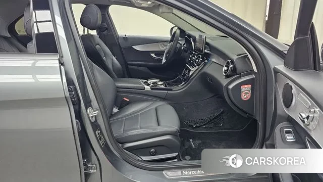 Mercedes-Benz C-Class W205 2018 Серый из Кореи, фото 2