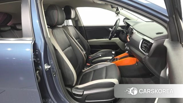 Kia Stonic 2019 Синий из Кореи, фото 2
