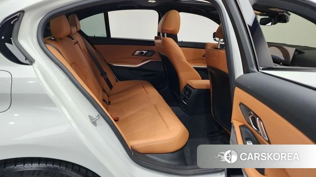 BMW 3 Series (G20) 2024 Белый из Кореи, фото 2