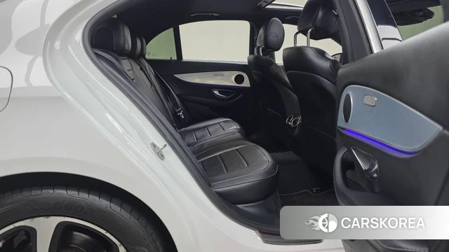 Mercedes-Benz E-Class W213 2020 Белый из Кореи, фото 2