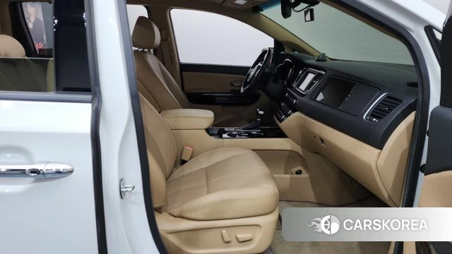 Kia The New Carnival 2019 Белый из Кореи, фото 2