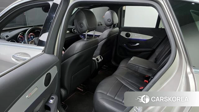 Mercedes-Benz GLC-Class X253 2021 Песочный из Кореи, фото 2