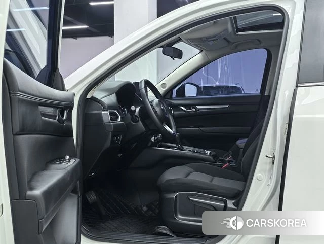 Mazda CX-5 2023 Белый из Китая, фото 2
