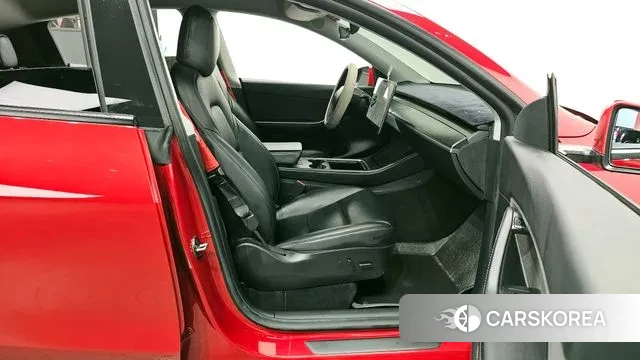 Tesla Model Y 2021 Красный из Кореи, фото 2