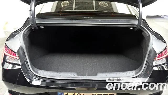 Hyundai Avante Hybrid (CN7) 2022 Черный из Кореи, фото 2