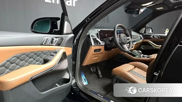 BMW X5M (G05) 2025 Черный из Кореи, фото 2