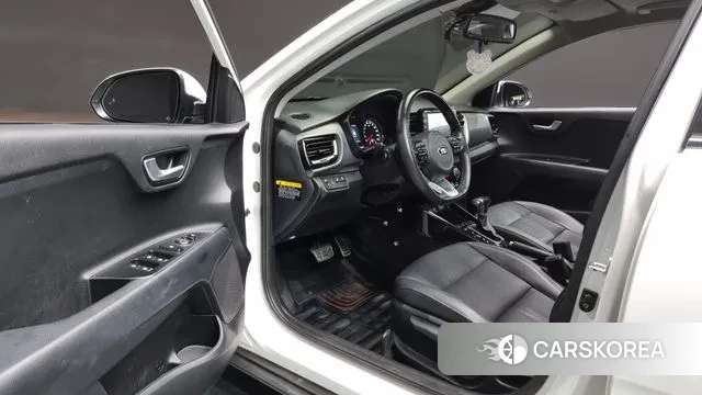 Kia Stonic 2018 Белый из Кореи, фото 2