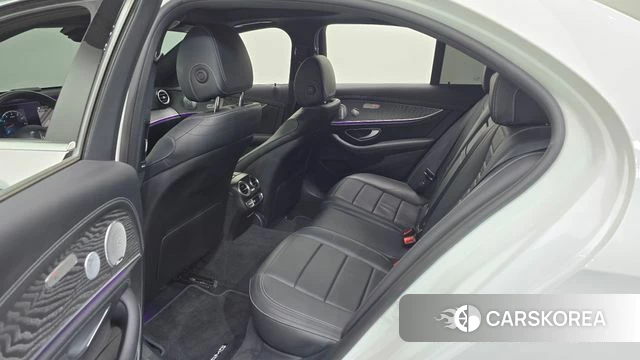 Mercedes-Benz E-Class W213 2021 Белый из Кореи, фото 2