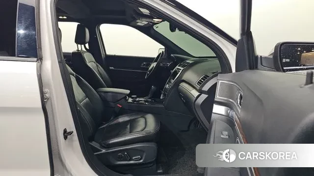 Ford Explorer 2018 Белый из Кореи, фото 2