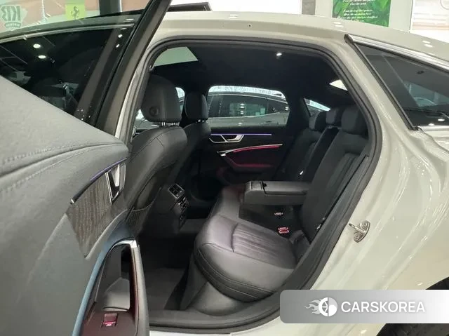 Audi A6 (C8) 2023 Белый из Кореи, фото 2