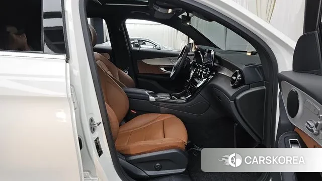 Mercedes-Benz GLC-Class X253 2021 Белый из Кореи, фото 2